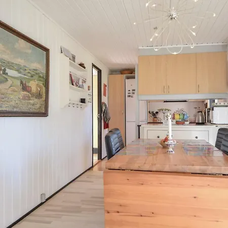 Dom wakacyjny Three-bedroom Holiday In *