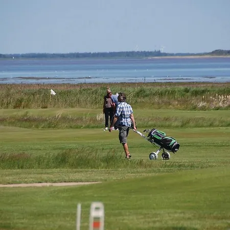 Three-bedroom Holiday In * Blåvand